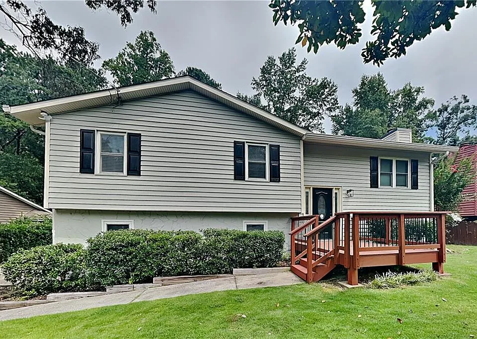 2493 Seneca Trl