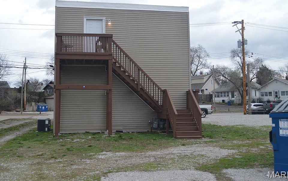 2nd image of 335 W Saint Louis Ave