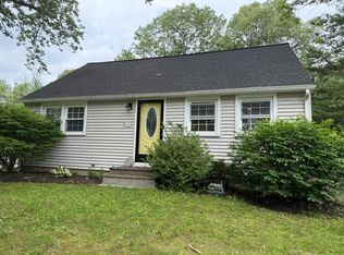 32 Mayflower Rd, Leicester, MA 01524