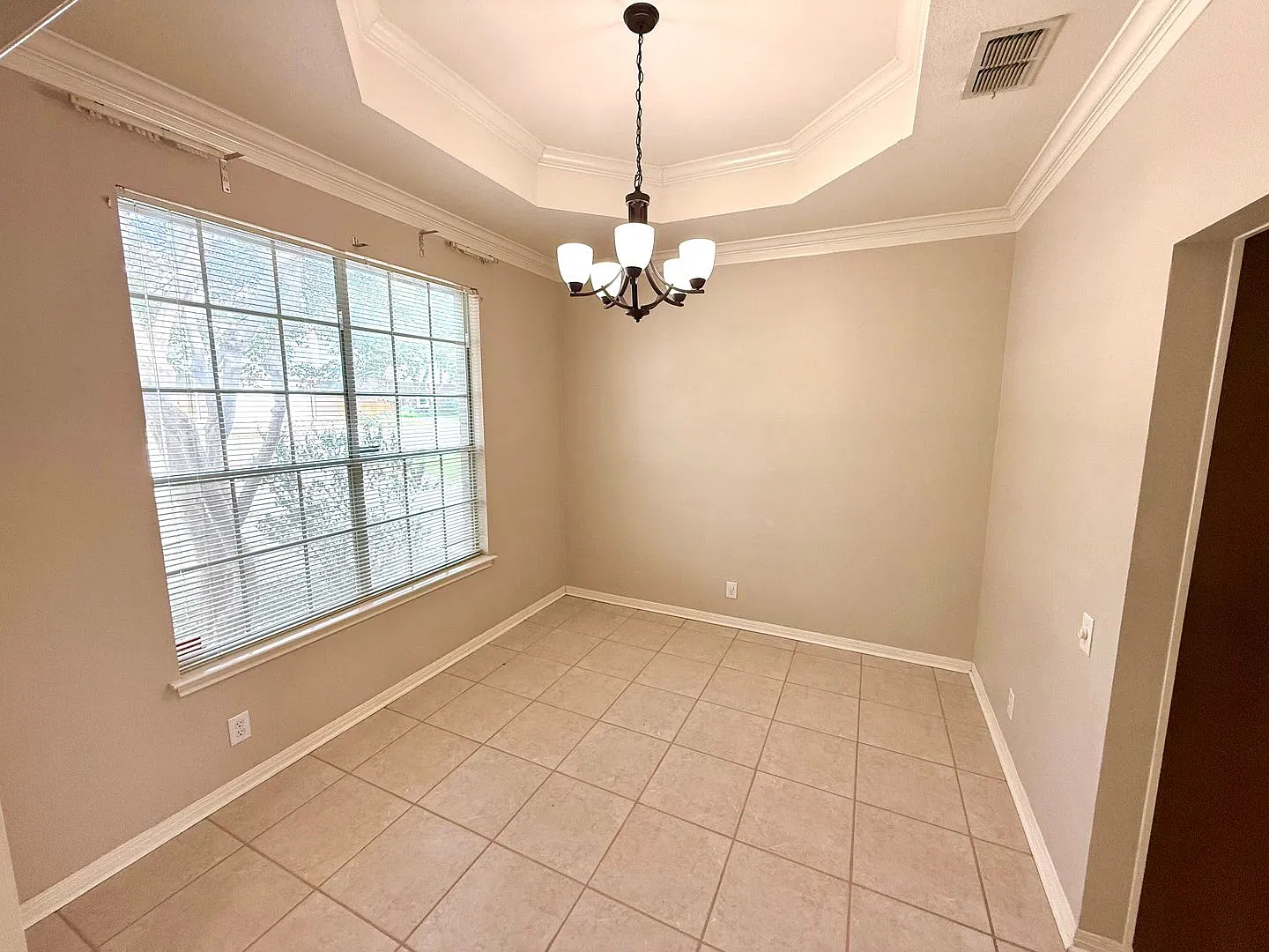 Spacious 3-Bedroom Home with Upgraded Garage & Energy-Efficient Features in a Fantastic Location! — Photo 4