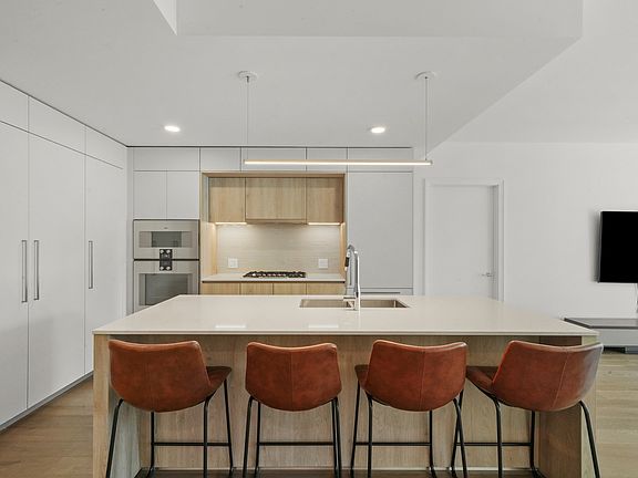 4th image of 211 N Harbor Dr #2203
