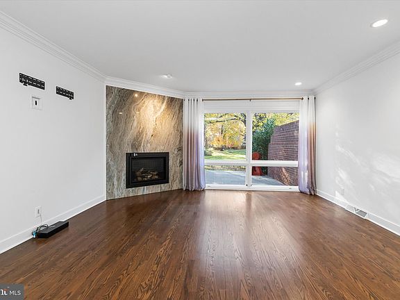 5th image of 1005 Barley Dr