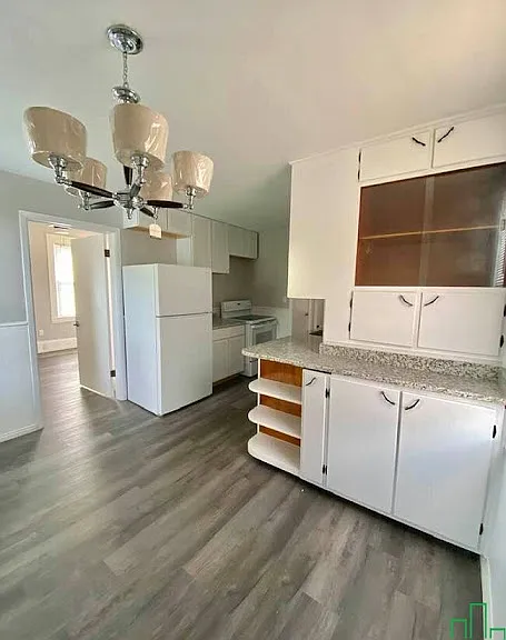 4711 Behrwald Ave #UP — Photo 11