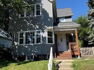2622 S Delaware Ave, Milwaukee, WI 53207