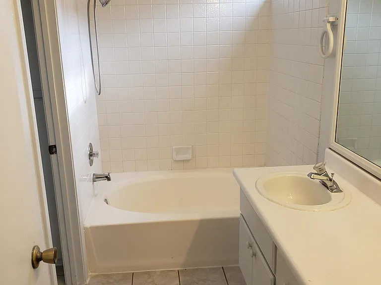 7037 Morales Cir — Photo 8