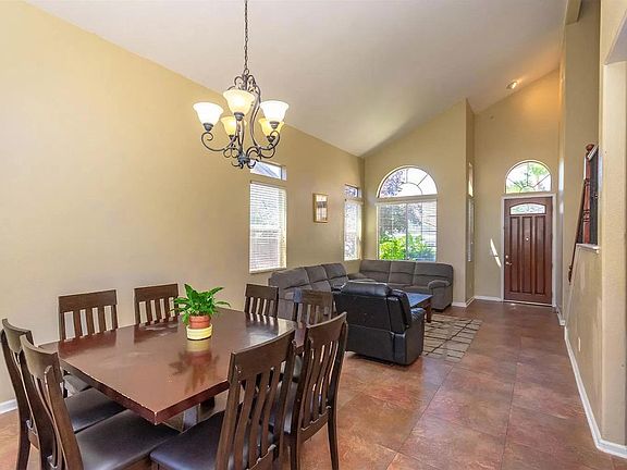 3rd image of 2611 Floradale Way