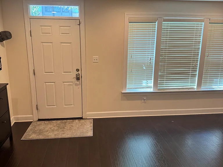 4610 Woodberry St — Photo 3