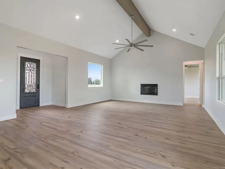 223 Vaughn Ln — Photo 39