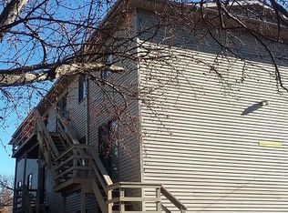 436 S Johnson St #5, Iowa City, IA 52240