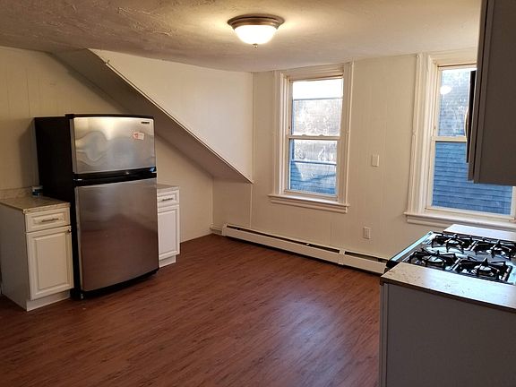 2nd image of 191 Bridgham St APT 3