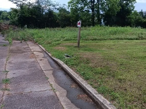 725 Smith St SW, Atlanta, GA 30310