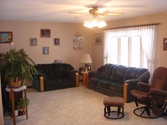 3rd image of 806 26th St