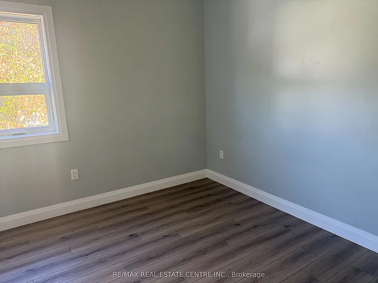 8 Main St S #4 — Photo 3