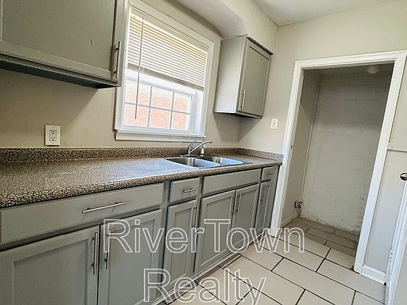3rd image of 2173 Albany Ave