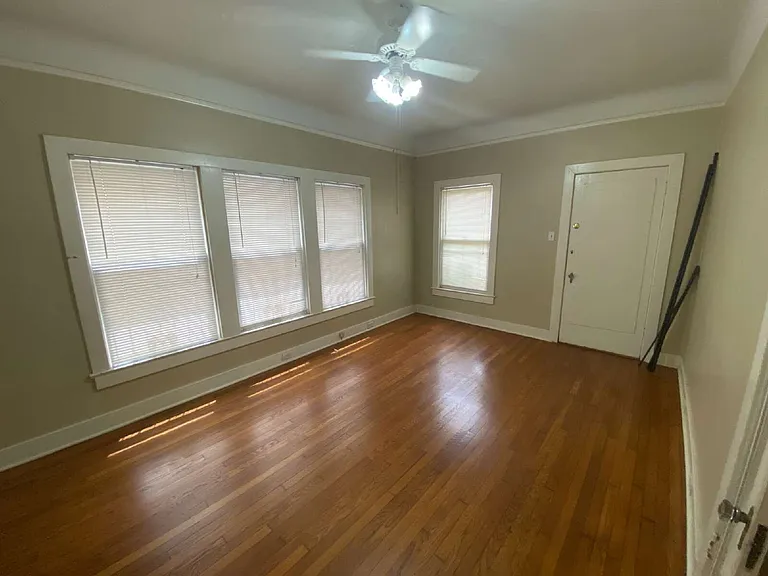 247 E Lullwood Ave #FRONT — Photo 12