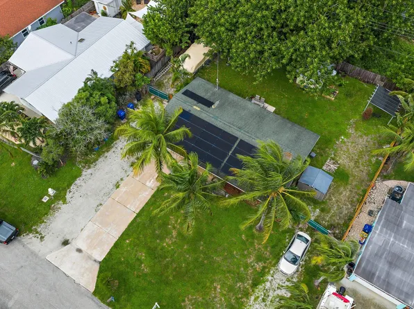 1007 Pottawatomie Street, Jupiter, FL 33458