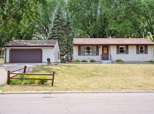 6417 Scheel Dr, Woodbury, MN 55125