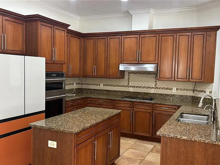 10547 Martinique Isle Dr — Photo 10