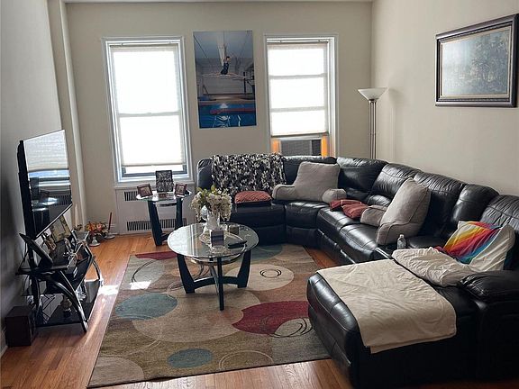 5th image of 2 Herrick Dr APT 3K