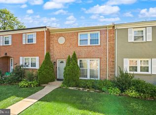 7471 Jayhawk St, Annandale, VA 22003