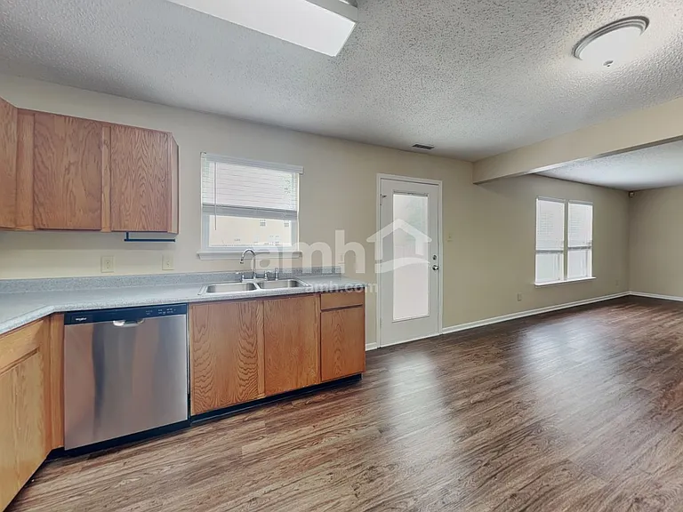 6838 W Stansbury Blvd — Photo 5