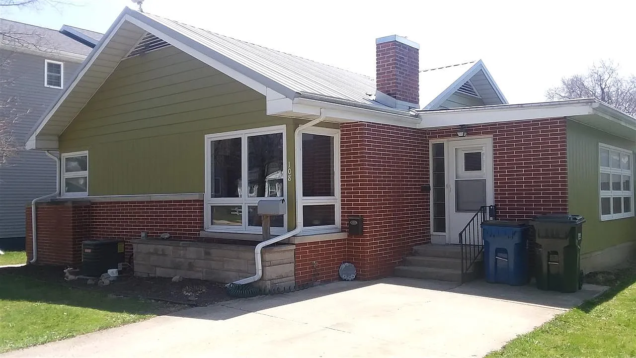 108 Shalley Dr photo 1