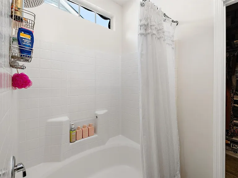 2448 Fulford Ct — Photo 12