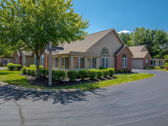 2nd image of 461 Mallet Pl W