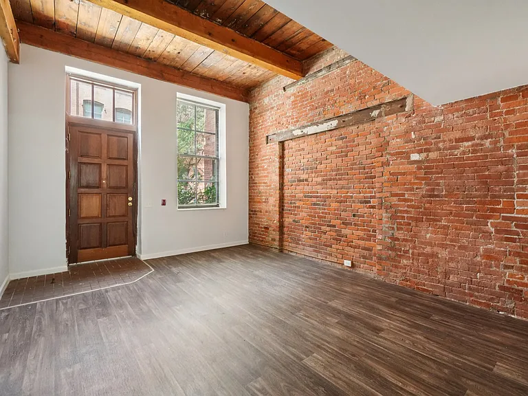 River Place Luxury Apartments — Photo 39