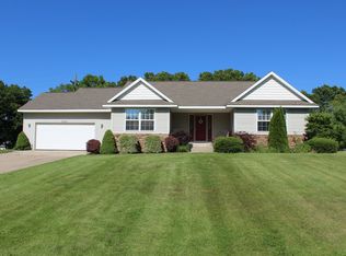 3530 Valley View Dr, Muskegon, MI 49444