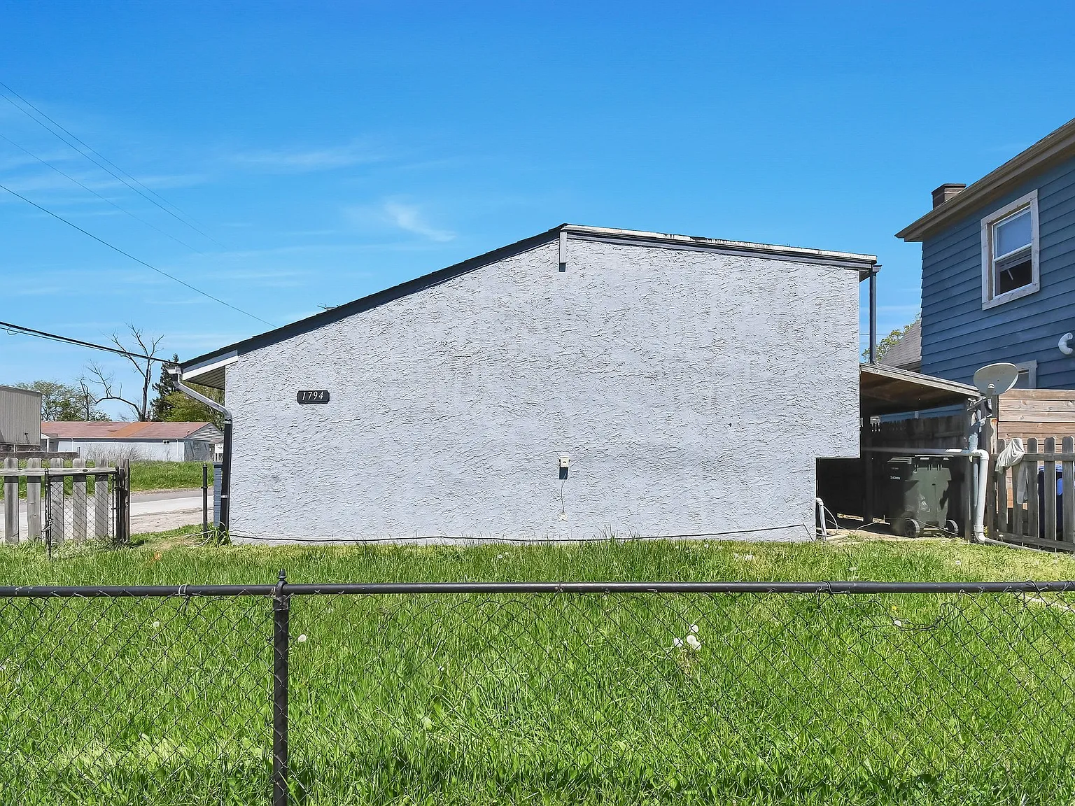 1794 Genessee Avenue - A — Photo 3