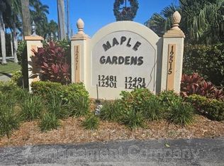 12501 McGregor Blvd APT 23, Fort Myers, FL 33919