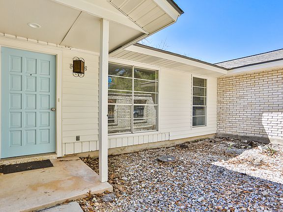 3rd image of 131 CREEKSIDE DR