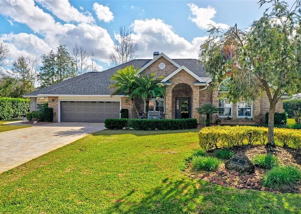 1st image of 6 Highwood Ridge Trl