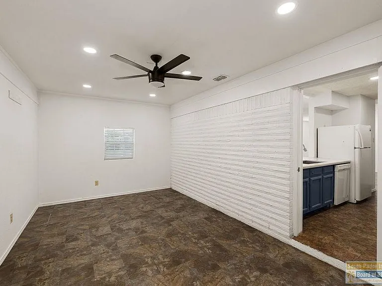 301 Madison St — Photo 24