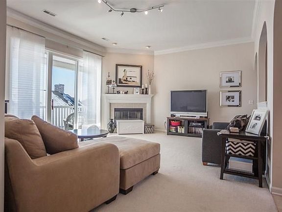 4th image of 2928 N Knightsbridge Cir
