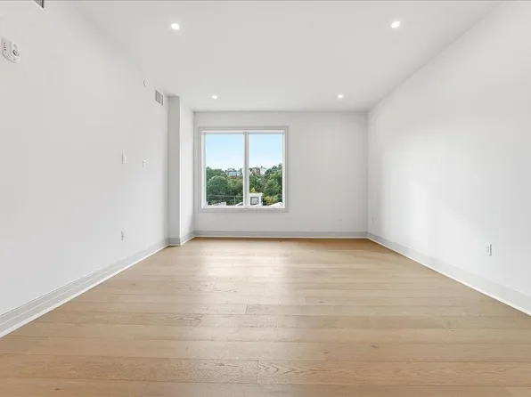 921 Madison Street image 14 of 20