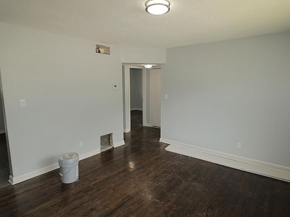 2nd image of 1432 N 55th Dr #B