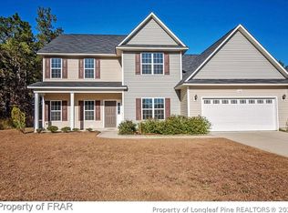 1106 Vickery Creek Dr, Hope Mills, NC 28348