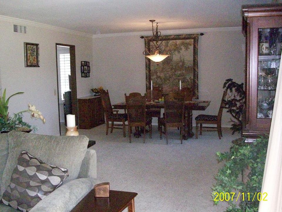 1st image of 18027 N Highwood Ct