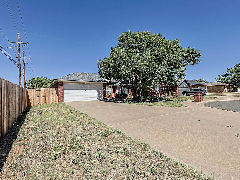 9708 Aberdeen Ave — Photo 8