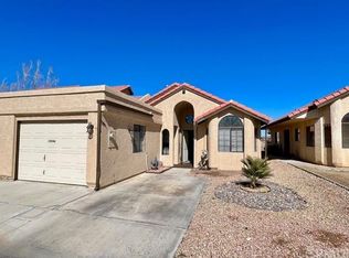 19246 Elm Dr, Apple Valley, CA 92308