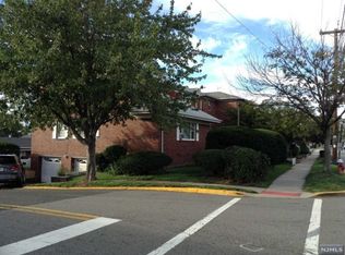 671 Bergen Blvd, Ridgefield, NJ 07657