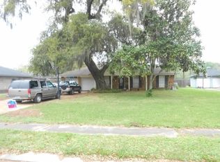 412 Petunia St, Lake Jackson, TX 77566