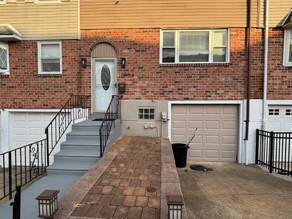 10779 Helmer Dr, Philadelphia, PA 19154