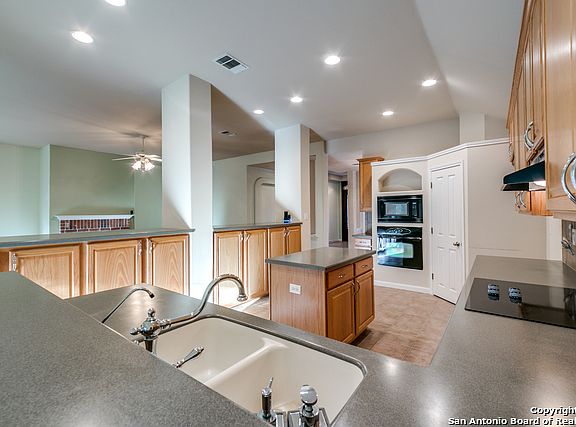 4th image of 9145 King Davis