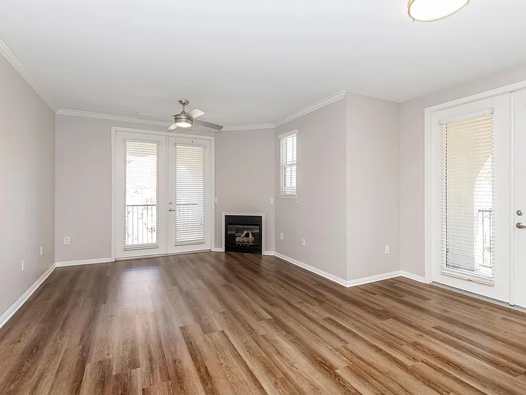 Vista Imperio Apartments — Photo 26