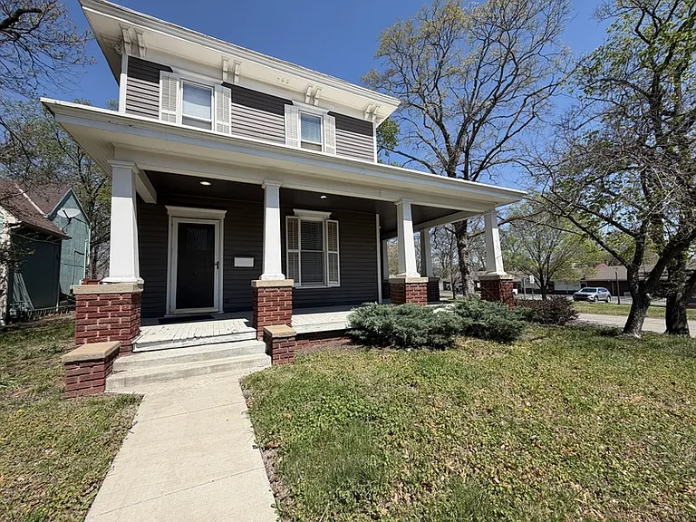 845 Illinois St — Photo 32