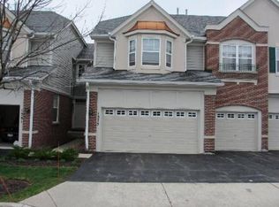 1375 Pinehurst Dr, Vernon Hills, IL 60061