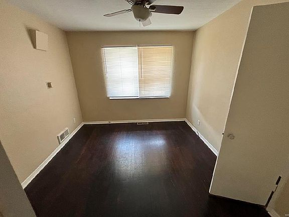 4th image of 3826 Saint Anns Ln